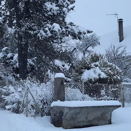 Les Vagabonds Du Mont Bed & Breakfast